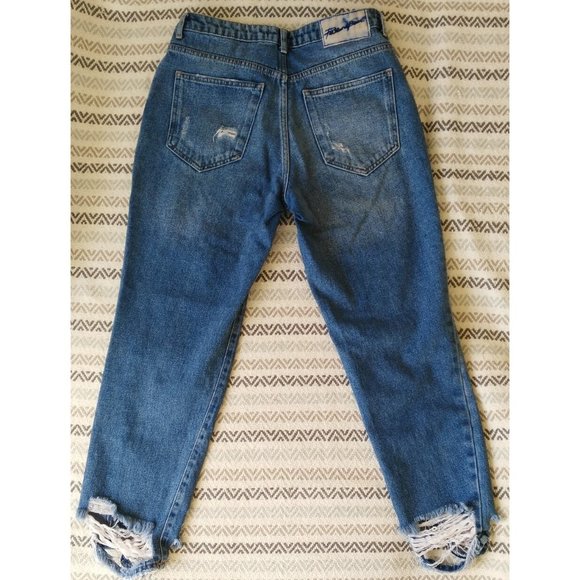 Pull&Bear High Waisted Boyfriend Jeans - Picture 3 of 3